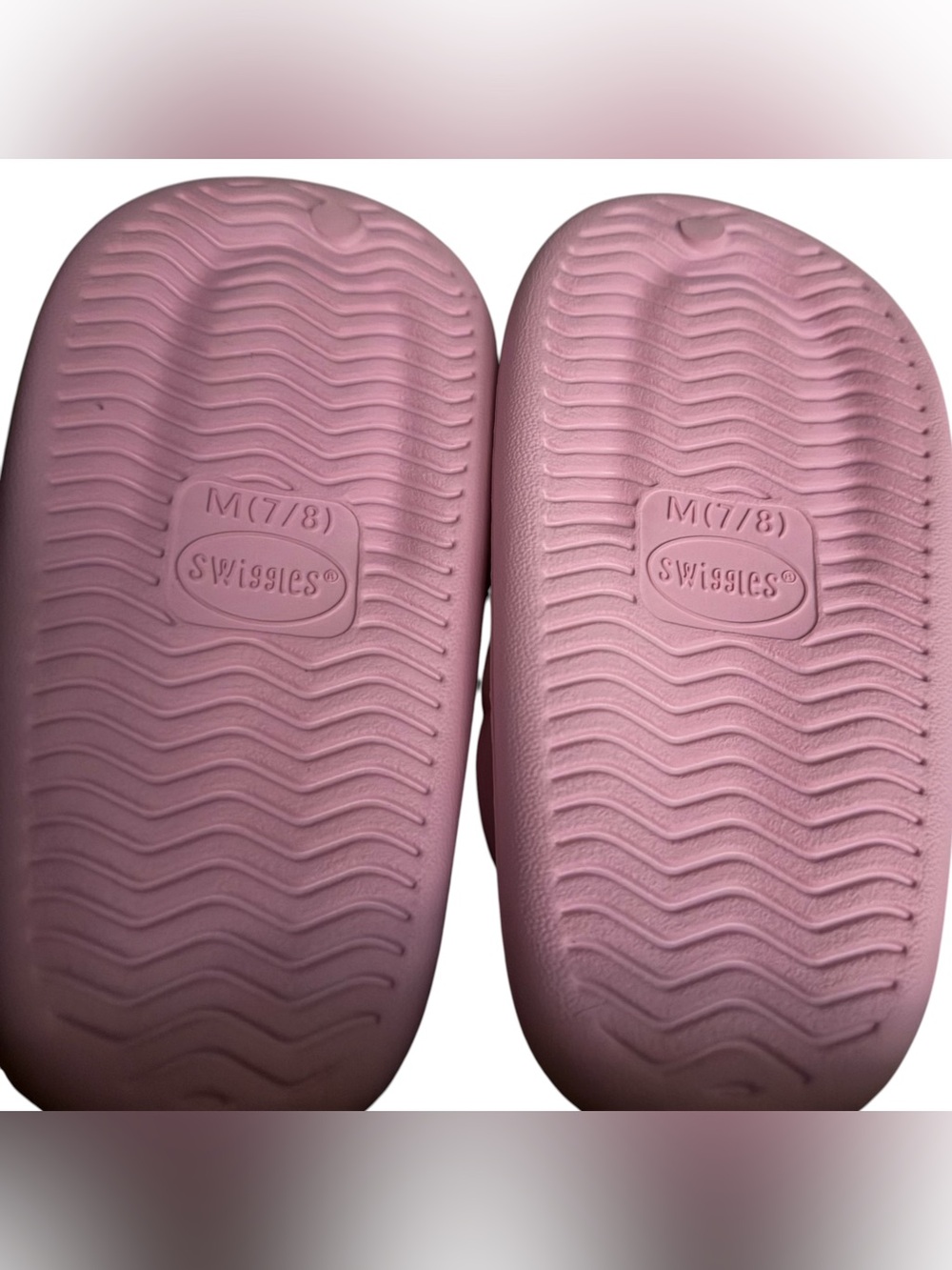 Swiggles ~ Pink ~ Cat ~ Clog ~Sandals ~ Little Kids ~ Wear w/ Backstrap or w/o - Picture 2 of 6
